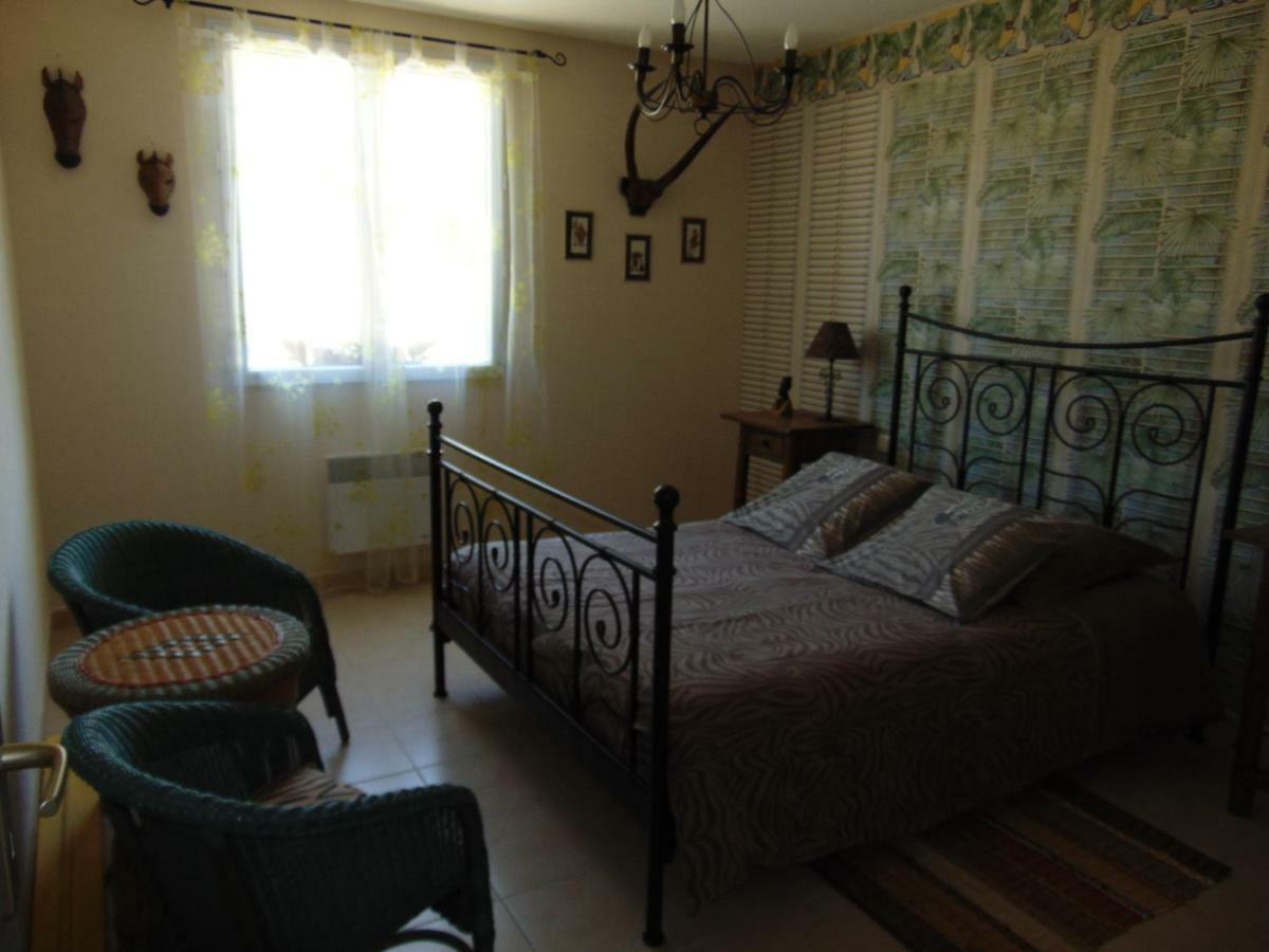 La Marviniere Villa Saint-Bonnet-sur-Gironde Buitenkant foto